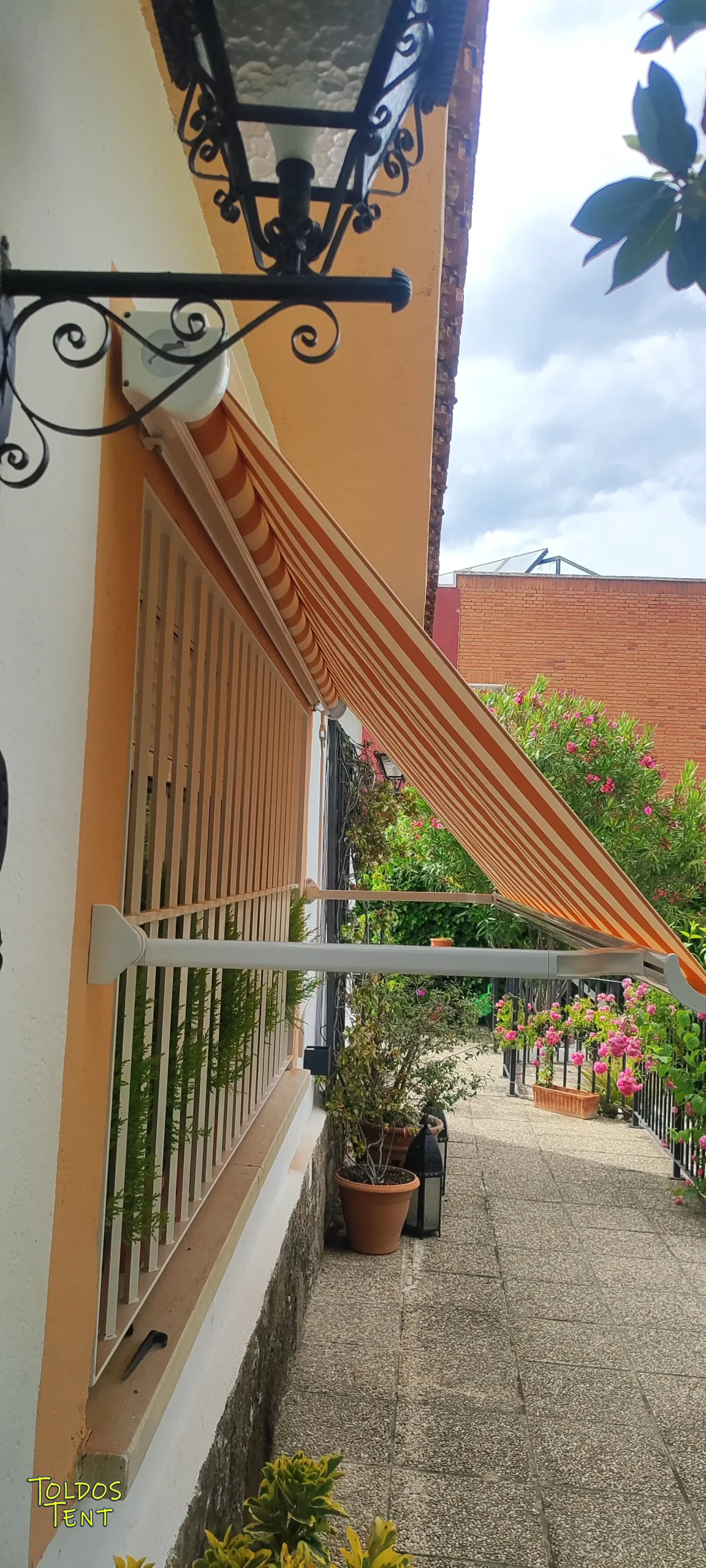 toldo-punto-recto-con-cofre-parla-02