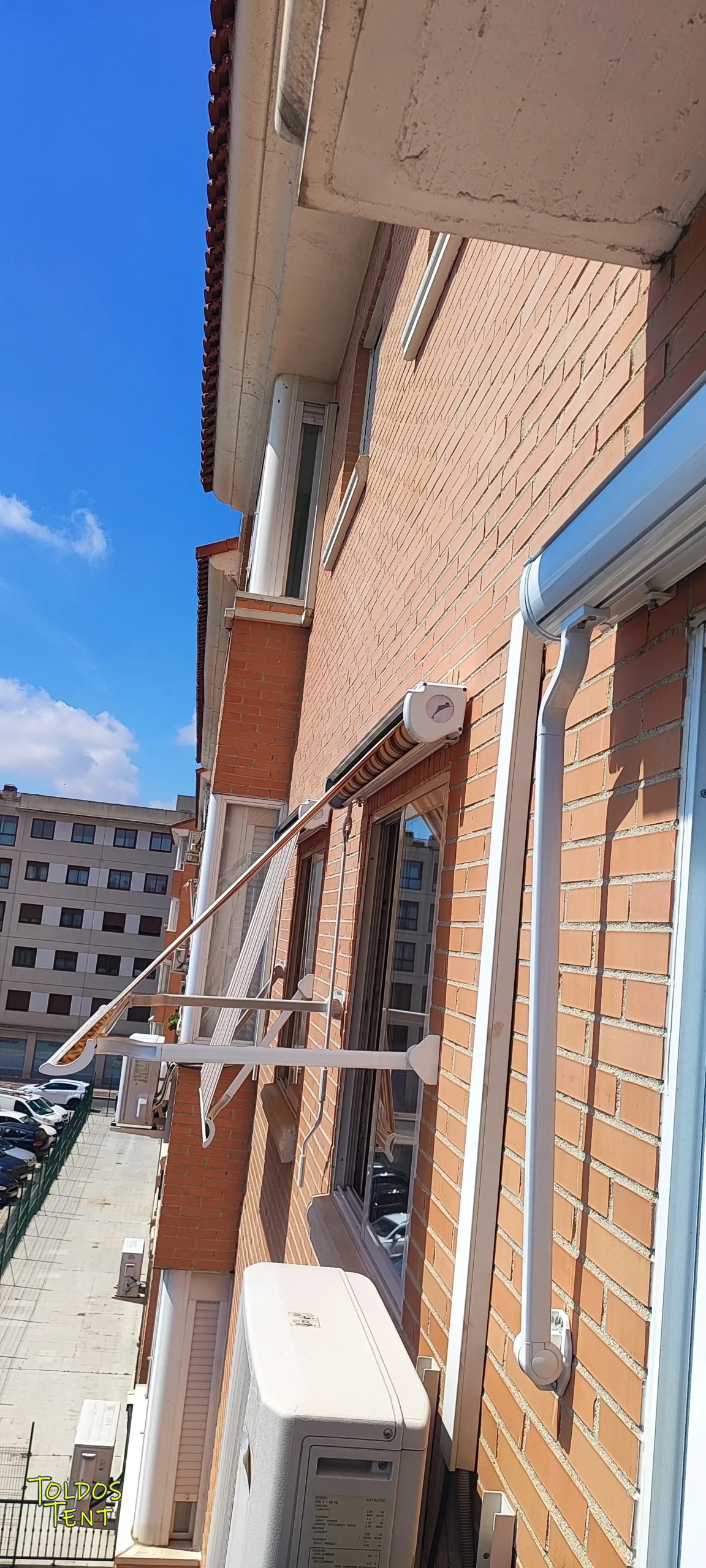 toldo-punto-recto-con-cofre-parla-03