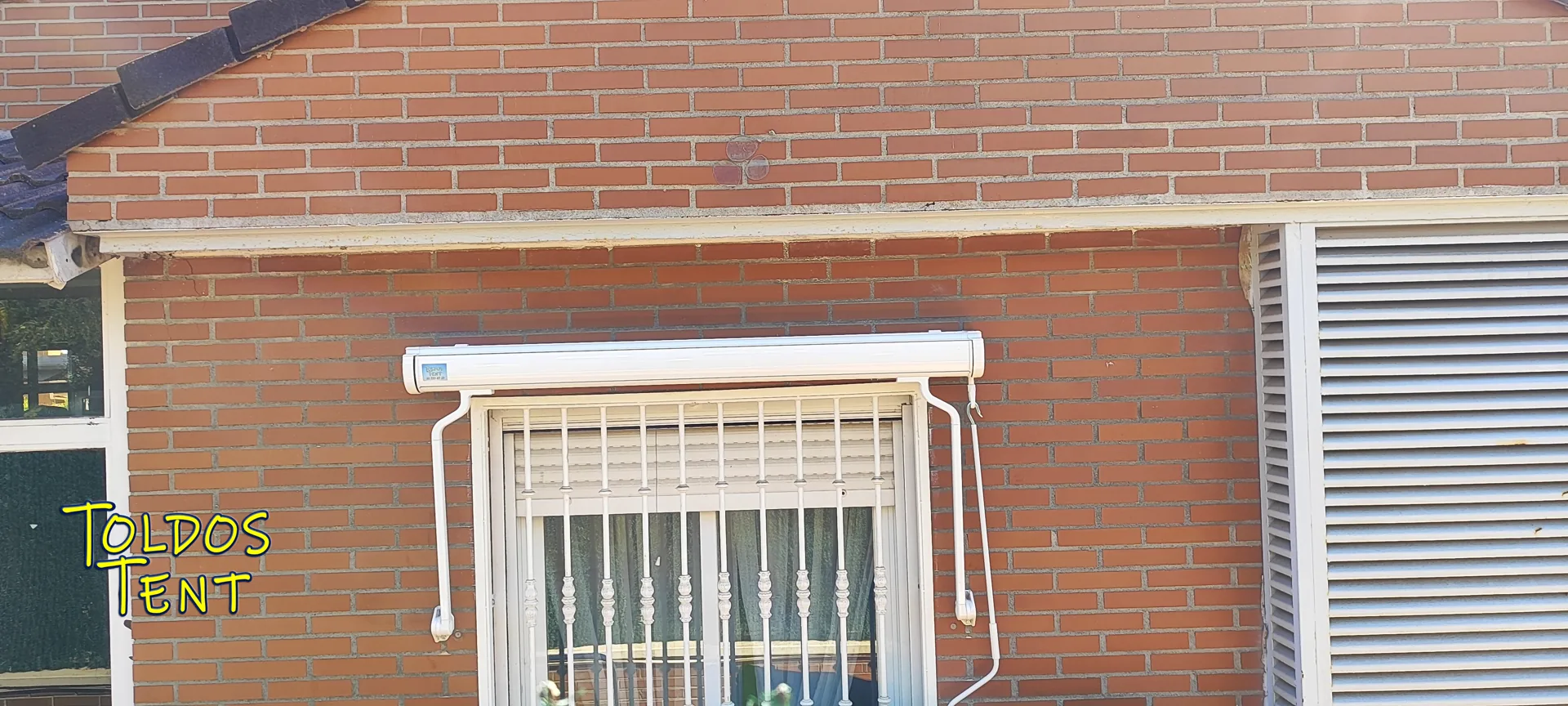 toldo-punto-recto-con-cofre-parla-05