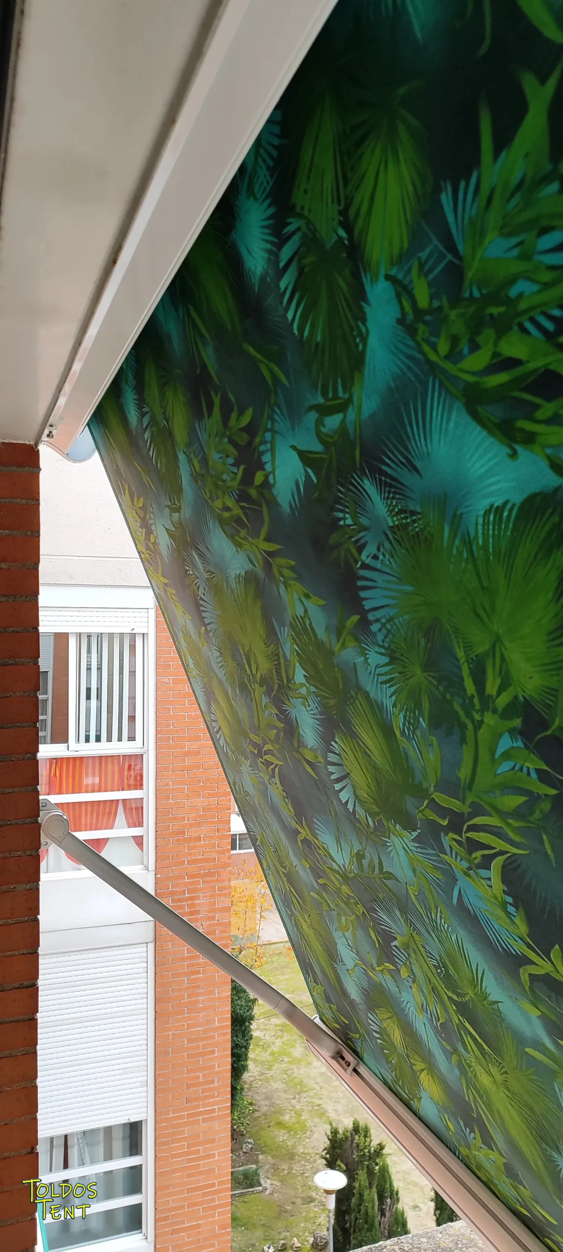 toldo-punto-recto-con-cofre-parla-13